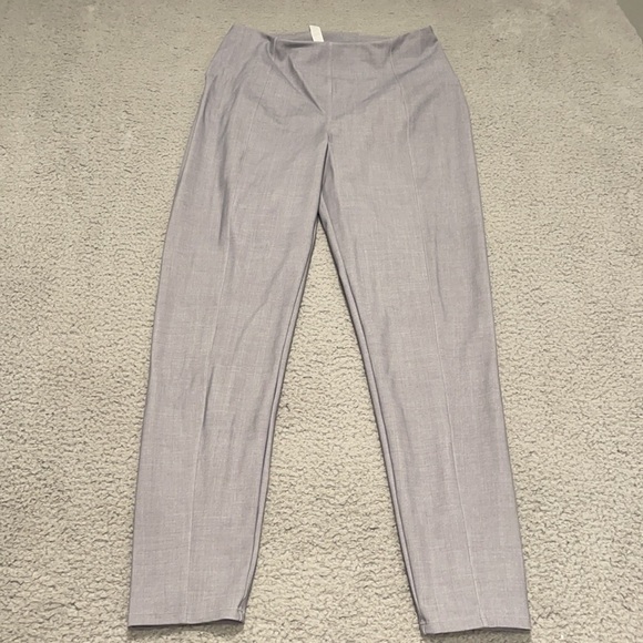 Lululemon Here to There High-Rise size 10
Crosshatch Texture Magnet Grey Multi - Picture 3 of 10